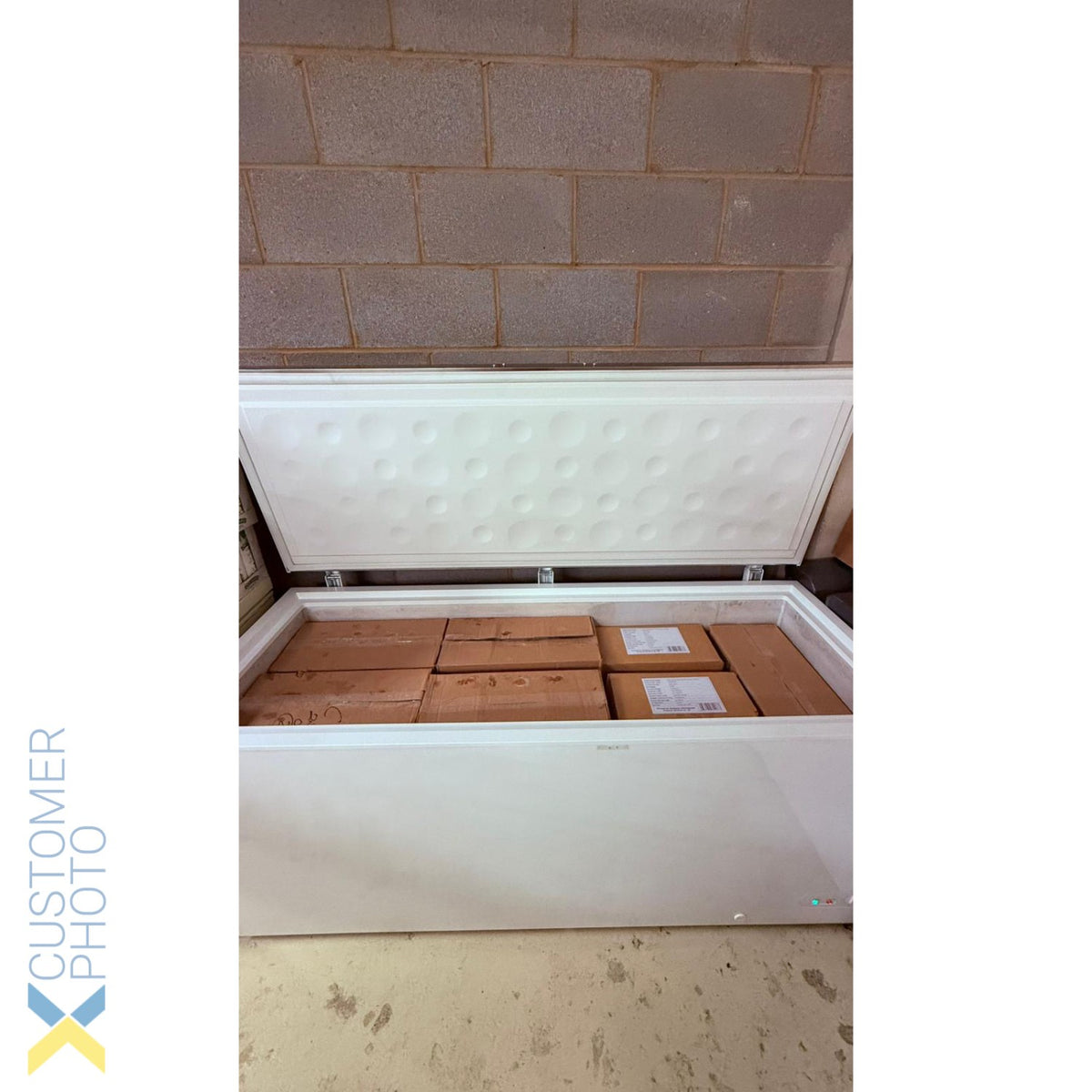 Commercial Chest freezer Stainless Steel lid 650 litres - BD650