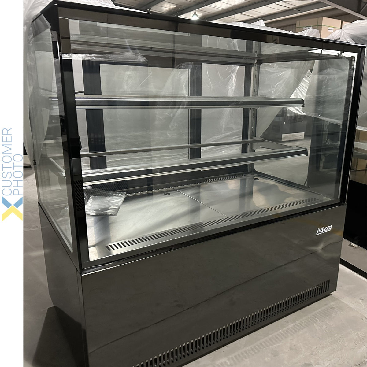 Cake counter Straight front 1500x730x1200mm 2 shelves Black base LED - GN1500R2BLACK
