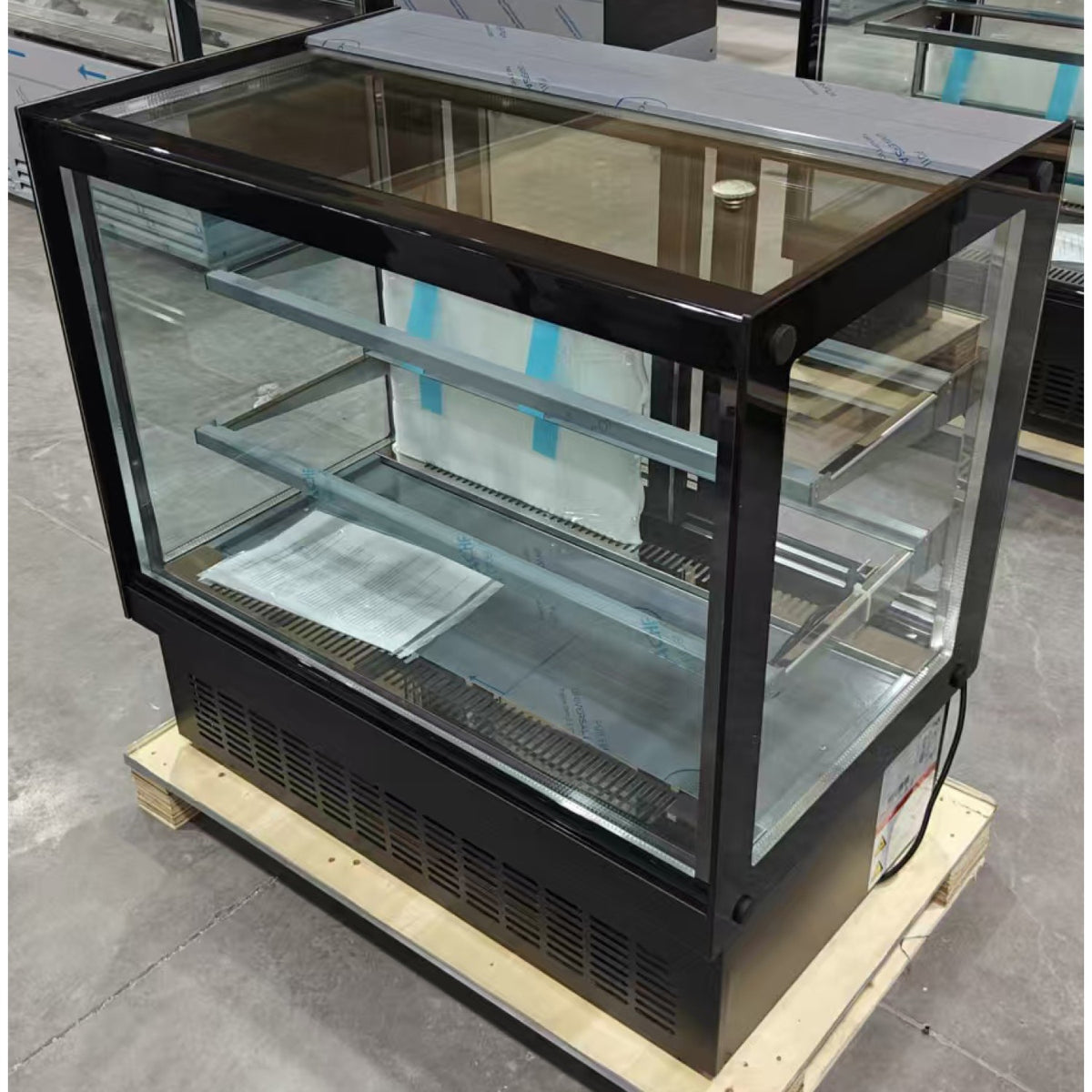 Commercial Refrigerated Display Cabinet 215L 0 to 10°C Ventilated Cooling 900 × 560 × 880mm - HL900RTD