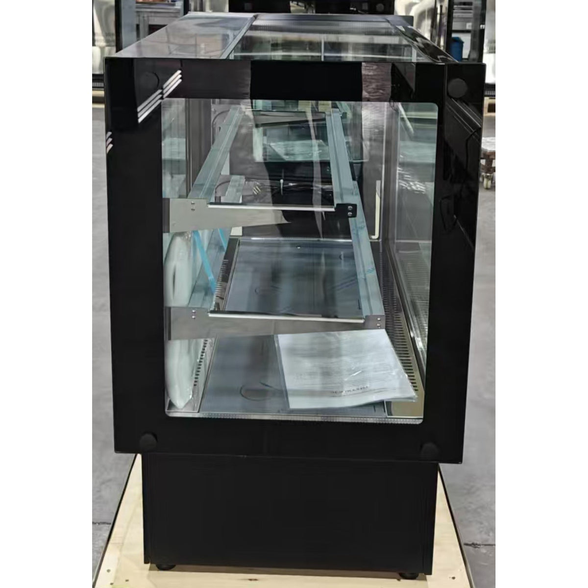 Commercial Refrigerated Display Cabinet 215L 0 to 10°C Ventilated Cooling 900 × 560 × 880mm - HL900RTD