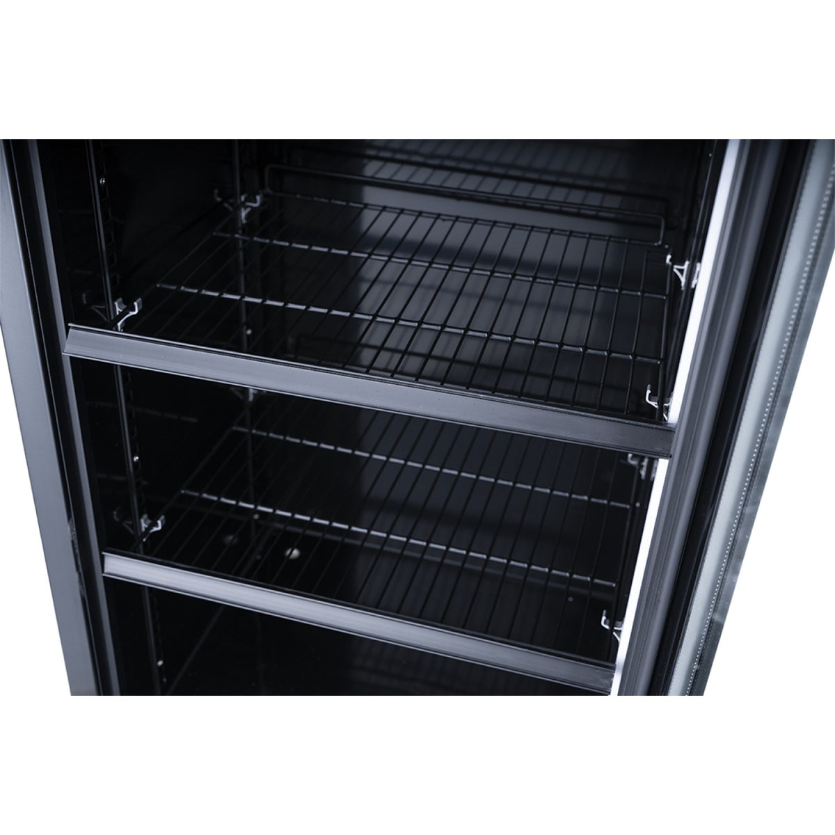 Commercial Drink cooler Upright 402 litres Dynamic cooling Hinged glass door Black Canopy light - LG402DFBLACK