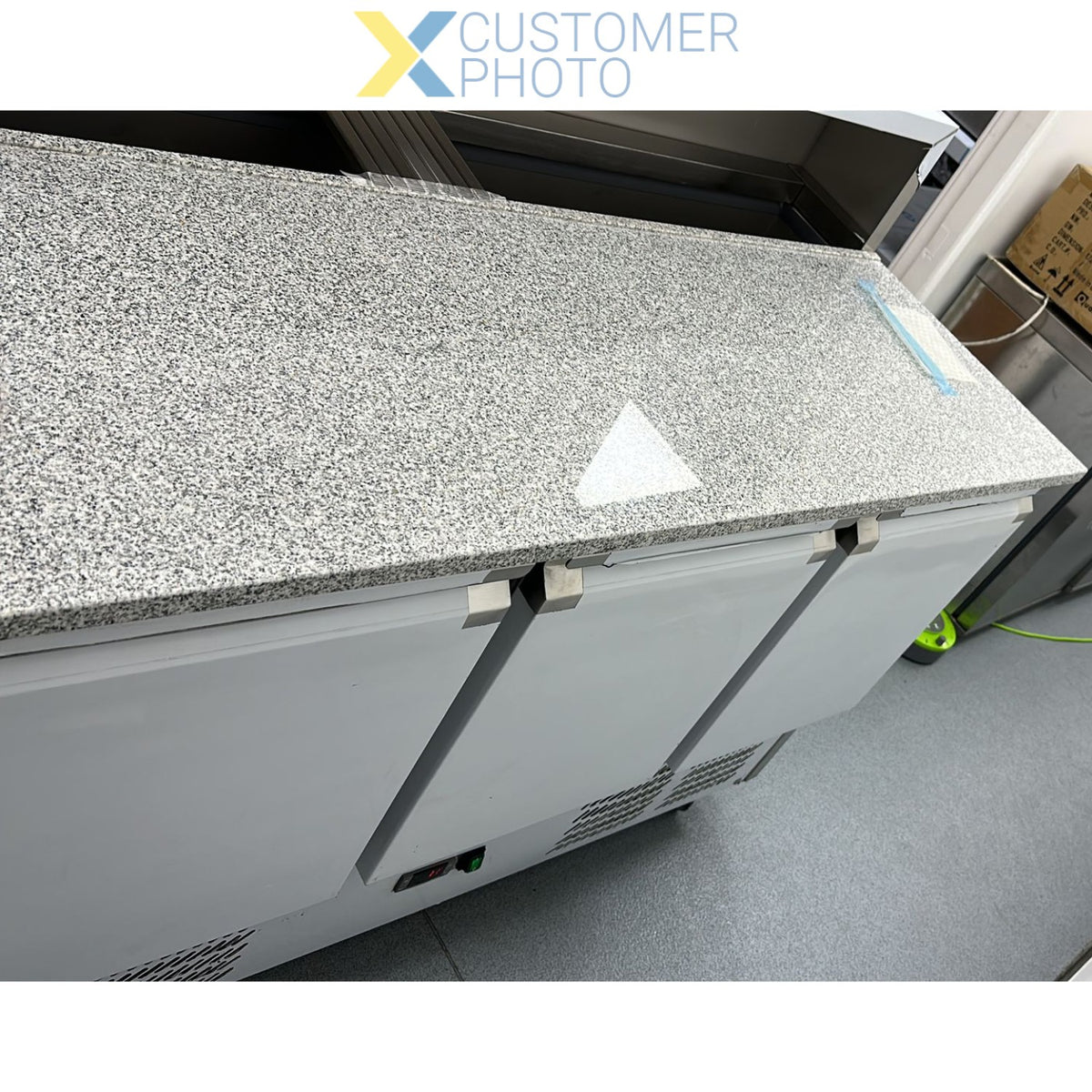 Pizza Prep Table 3 doors Stainless steel Pizza top 8xGN1/6 Depth 700mm - PZ33
